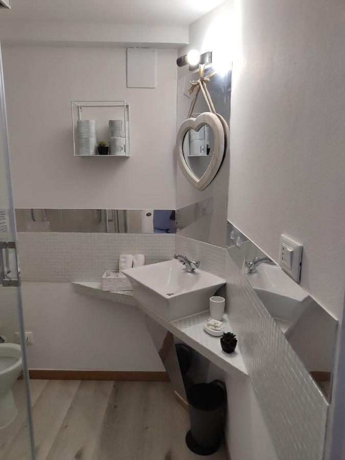 Residenza Le Torri Bed & Breakfast Bologna Bagian luar foto