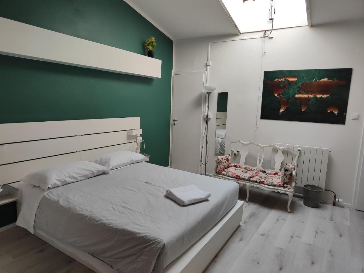 Residenza Le Torri Bed & Breakfast Bologna Bagian luar foto