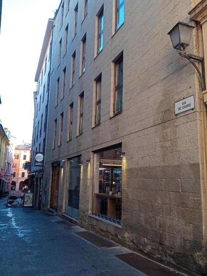 Residenza Le Torri Bed & Breakfast Bologna Bagian luar foto